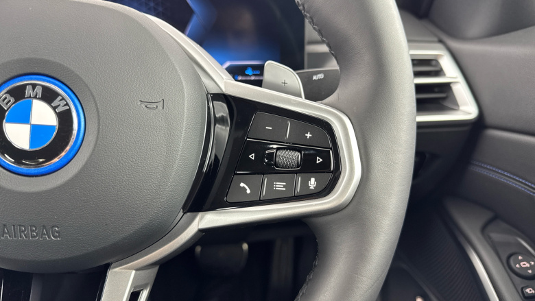 BMW 3 Series 330e 22.3 kWh M Sport 4dr Step Auto Saloon